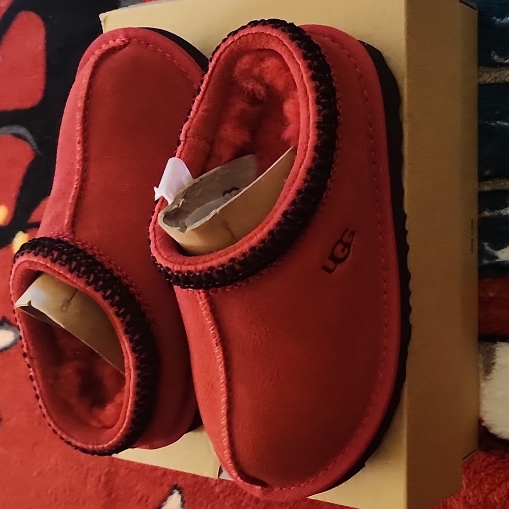 NWT Toddler Ugg Tasman Slippers ~ Size 9